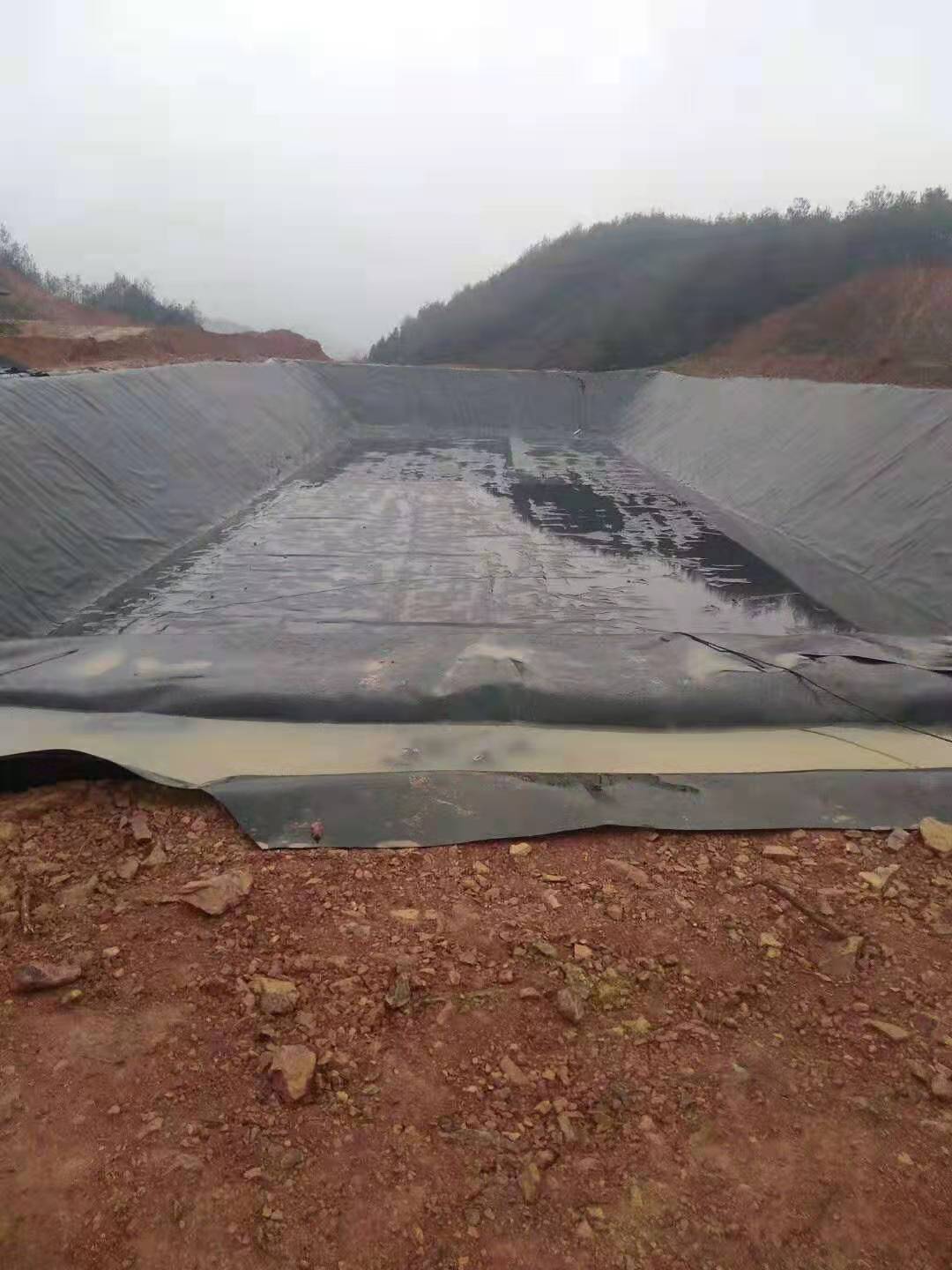 水產(chǎn)養(yǎng)殖防滲膜 水產(chǎn)養(yǎng)殖防滲膜